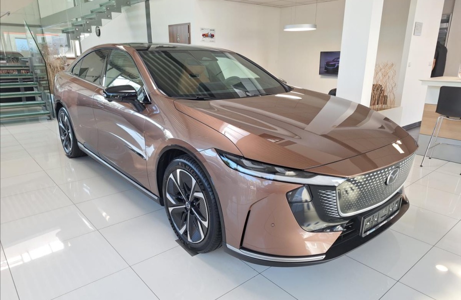 Mazda 6e EV 245ps 1AT RWD Takumi Plus