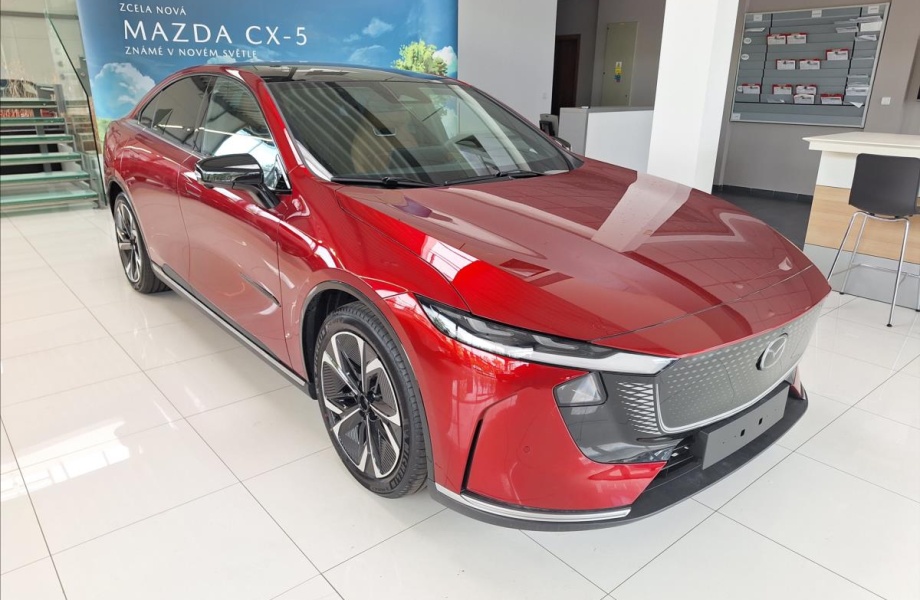 Mazda 6e EV 245k Long Range Takumi Plus