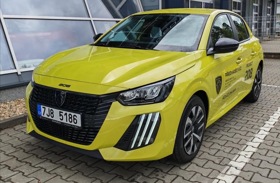 Peugeot 208 1,2 208 Style Hybrid 110 e_DCS6